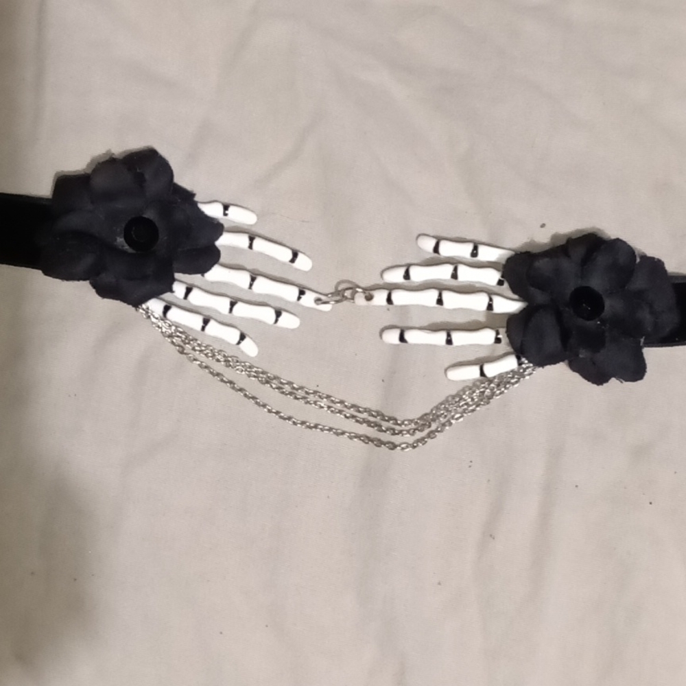 Spirt Halloween Skeleton Hand Choker